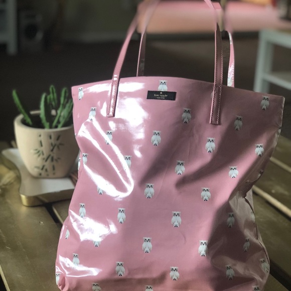 kate spade Handbags - Kate spade ♠️ bag with cute owls on it